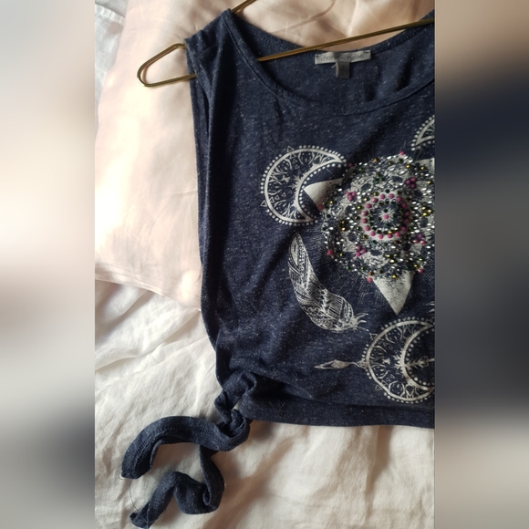 Sleeveless Open Side Top - Picture 1 of 8